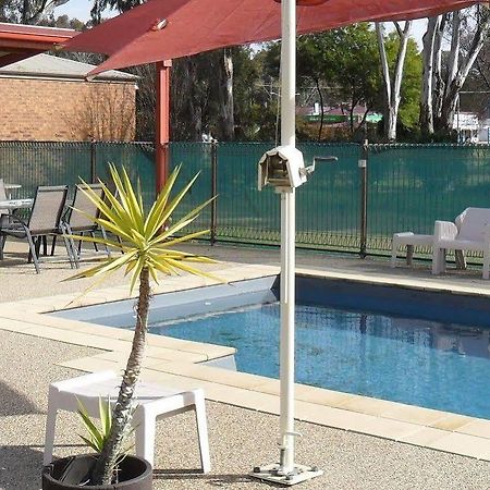 Settlement Motor Inn Deniliquin Εξωτερικό φωτογραφία