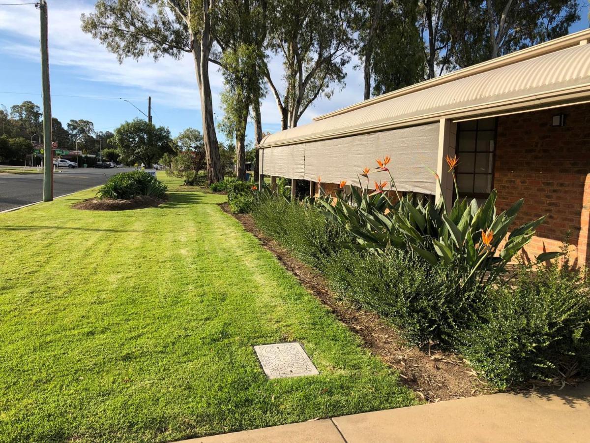 Settlement Motor Inn Deniliquin Εξωτερικό φωτογραφία
