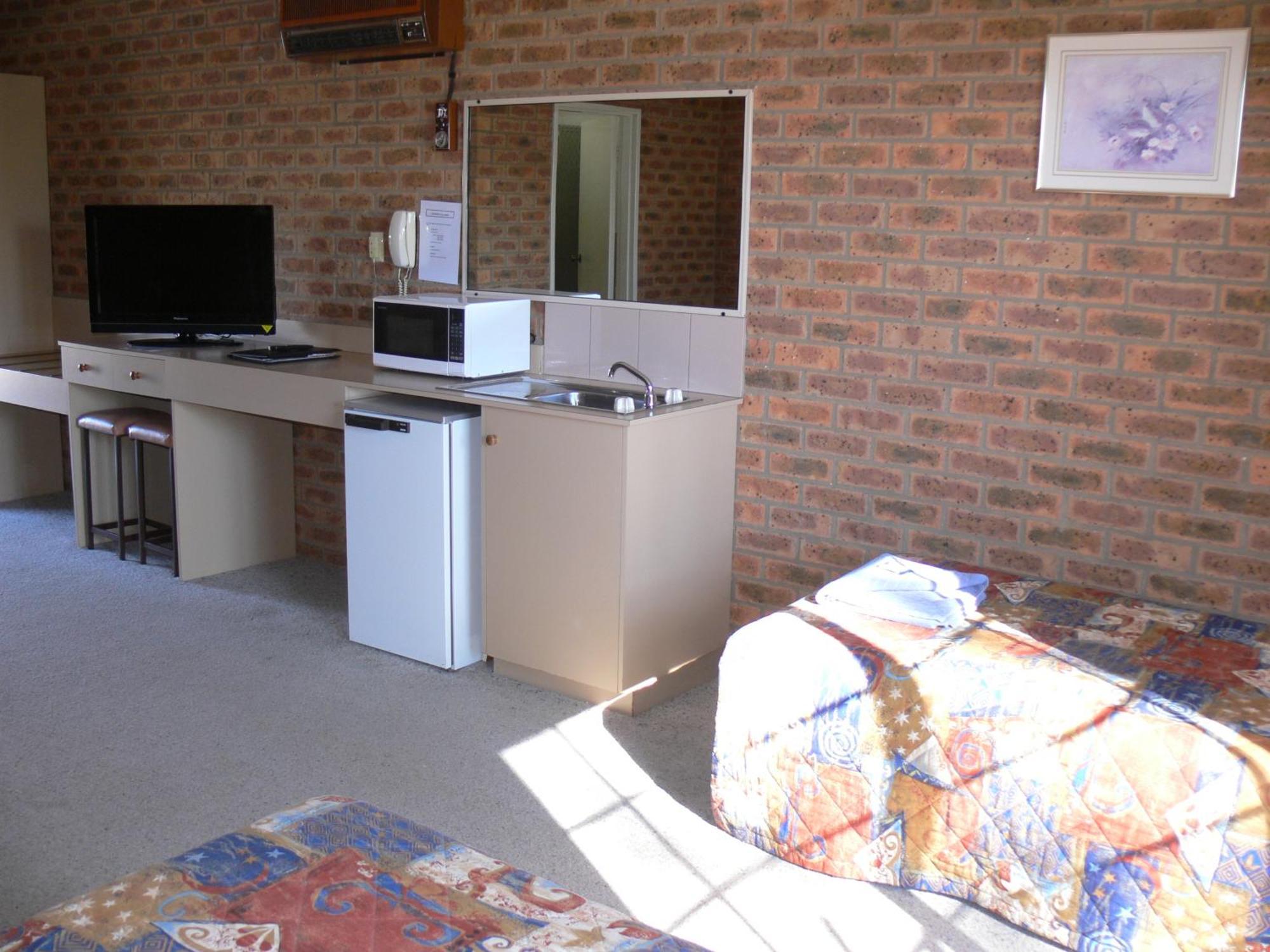 Settlement Motor Inn Deniliquin Εξωτερικό φωτογραφία