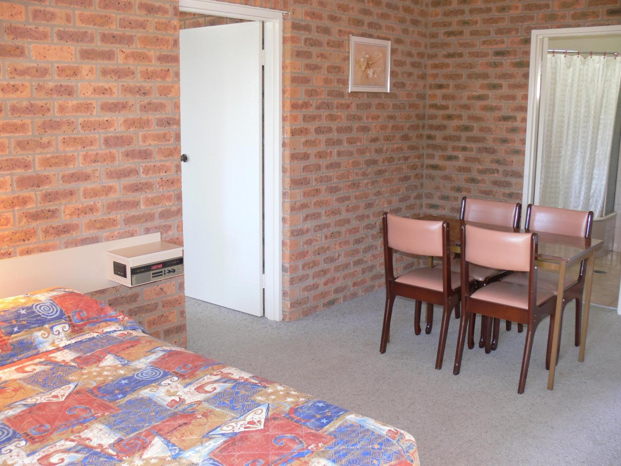 Settlement Motor Inn Deniliquin Εξωτερικό φωτογραφία