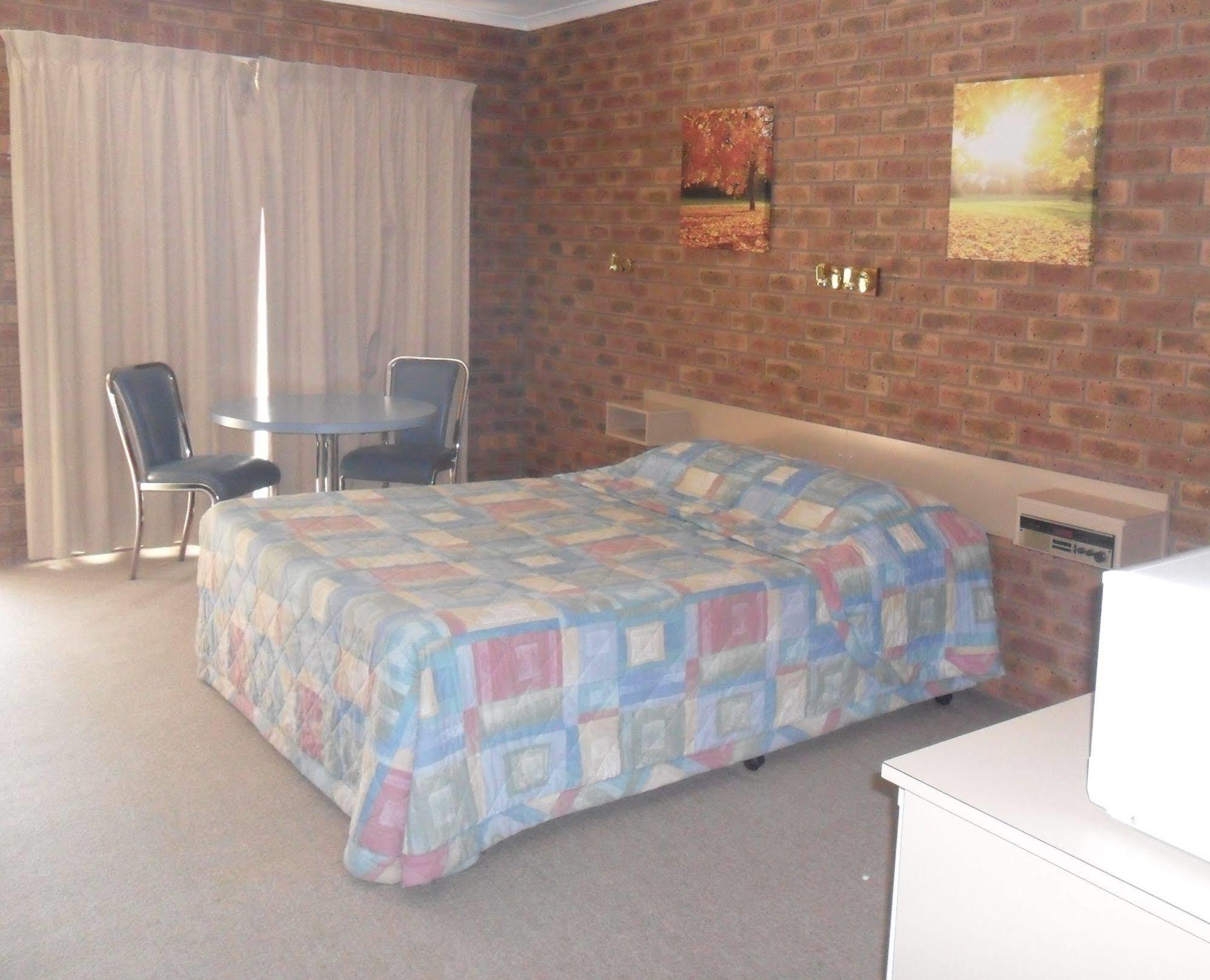 Settlement Motor Inn Deniliquin Εξωτερικό φωτογραφία