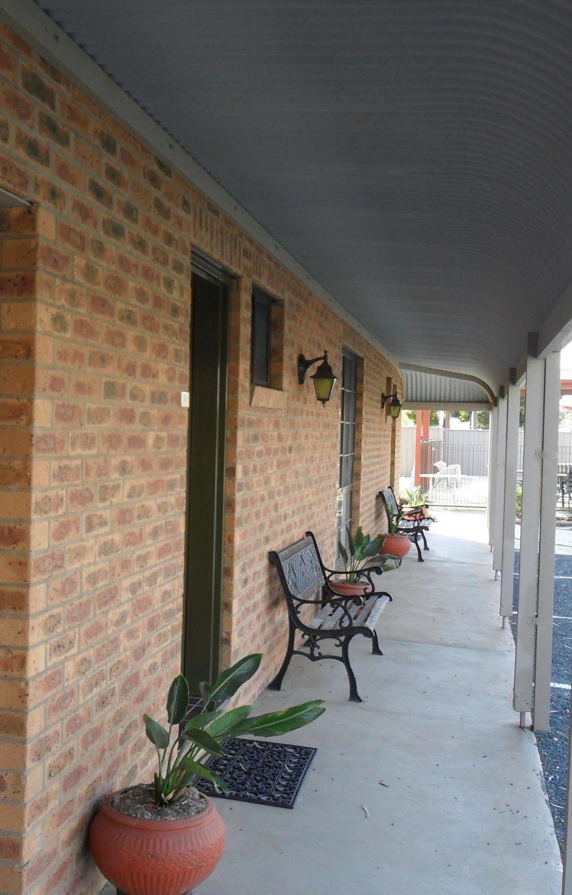 Settlement Motor Inn Deniliquin Εξωτερικό φωτογραφία
