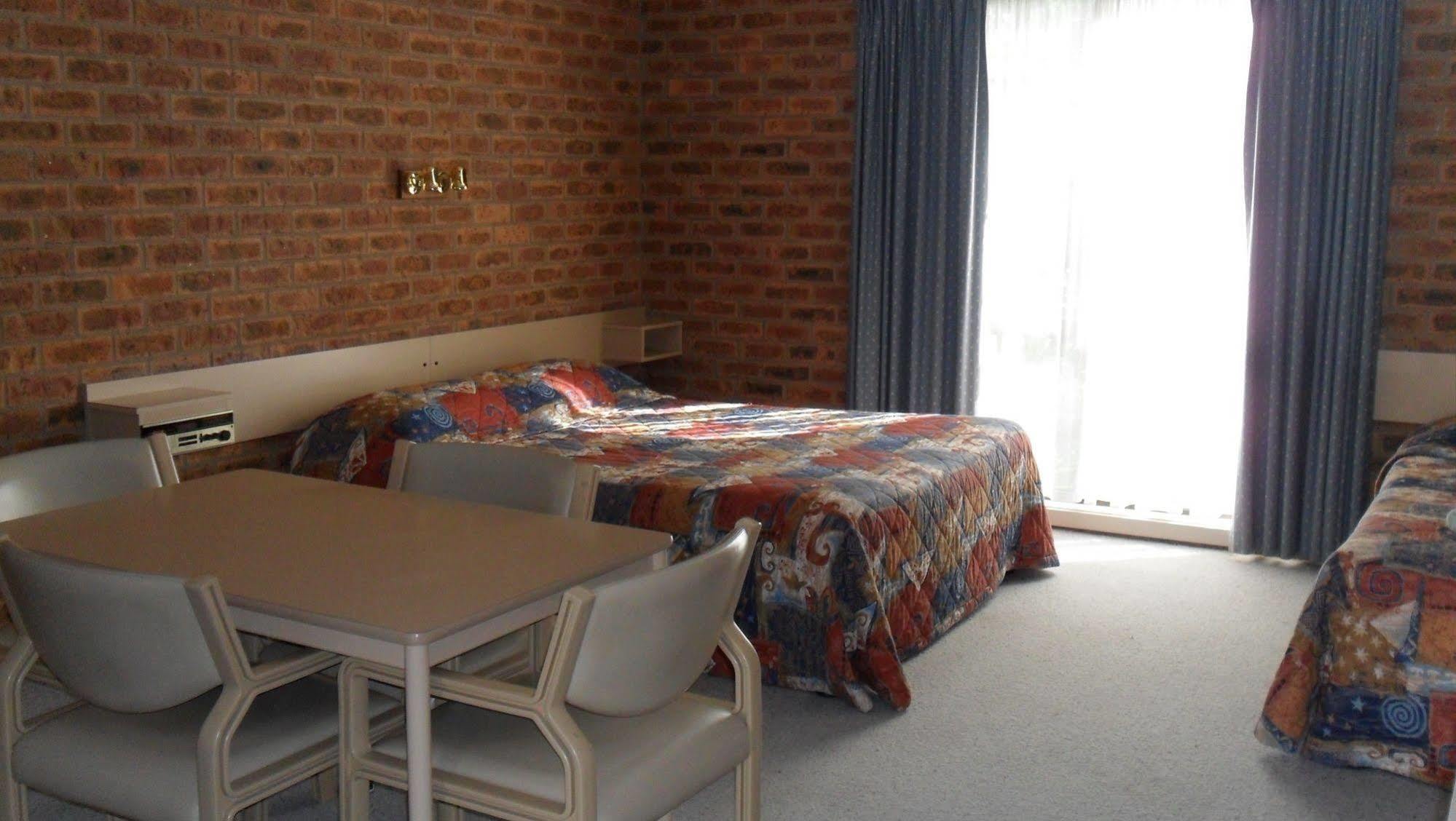 Settlement Motor Inn Deniliquin Εξωτερικό φωτογραφία