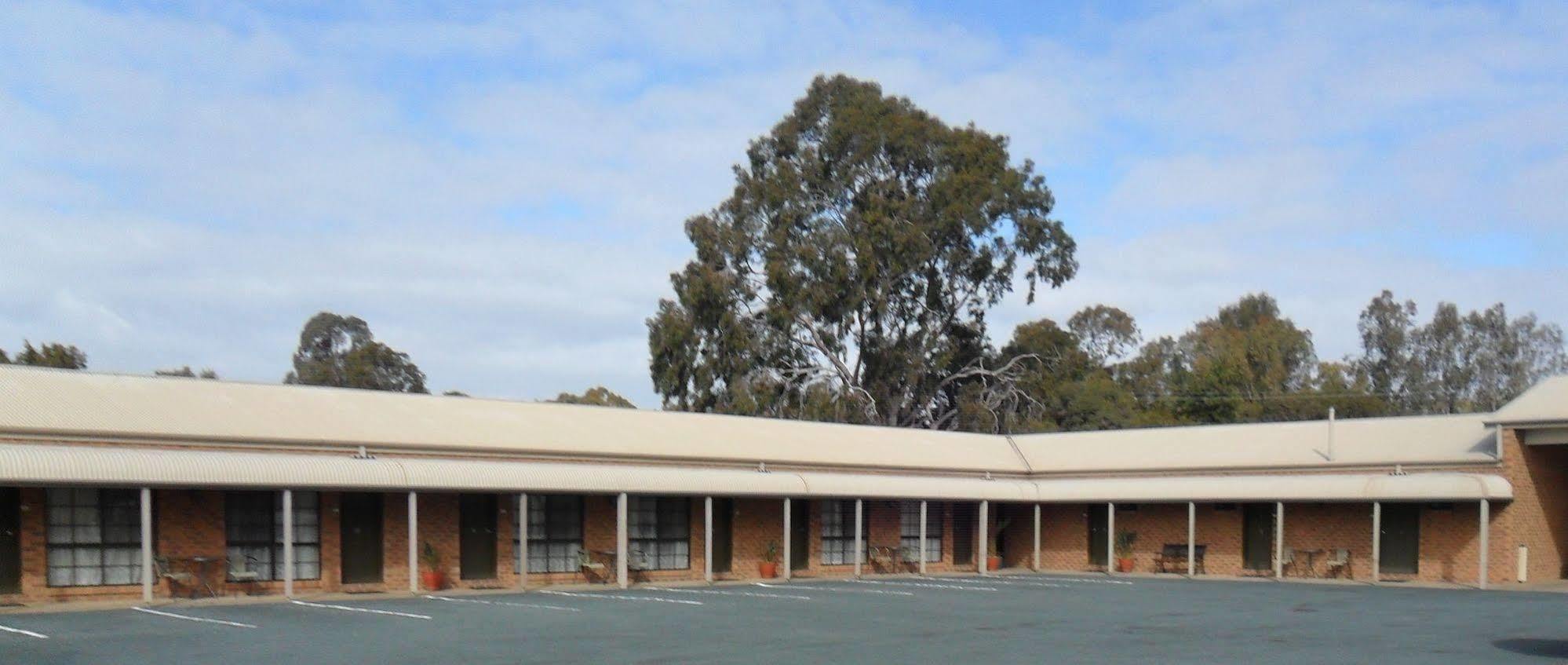 Settlement Motor Inn Deniliquin Εξωτερικό φωτογραφία
